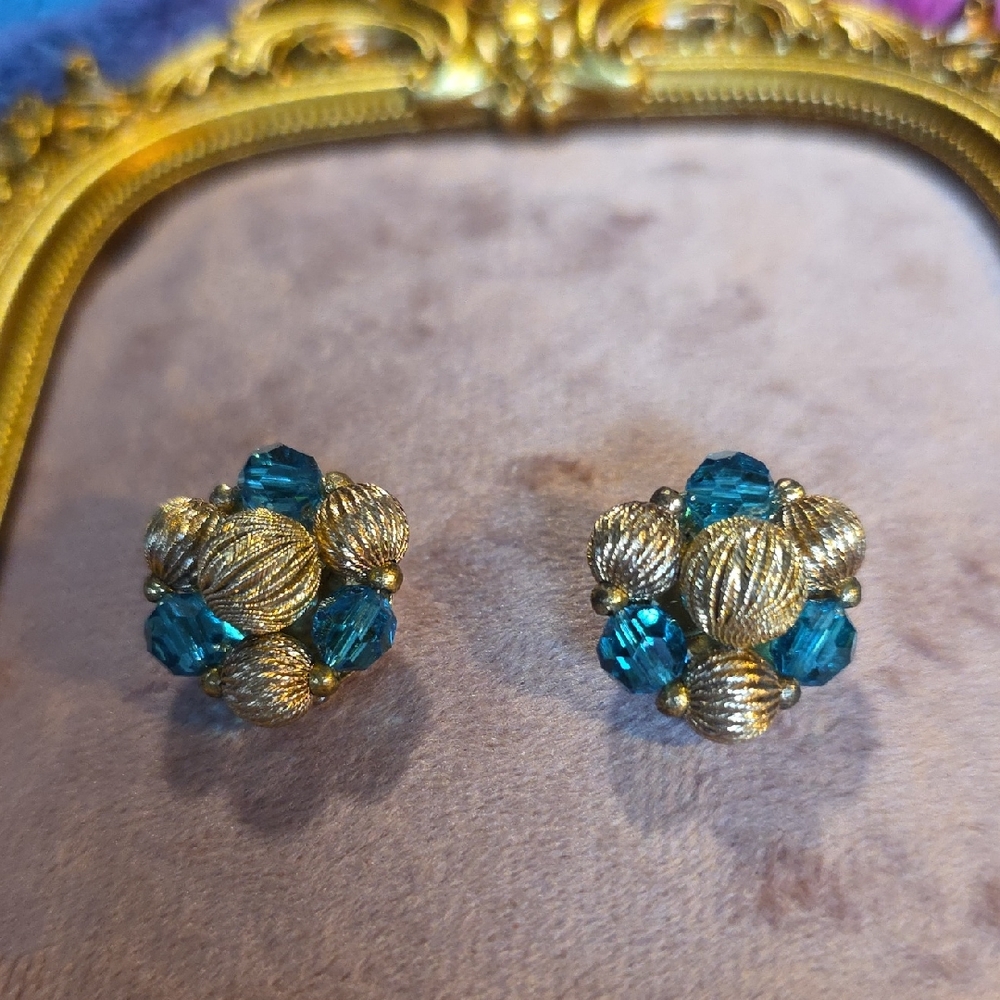 Vintage Lisner Gold and Teal Clip On Earrings